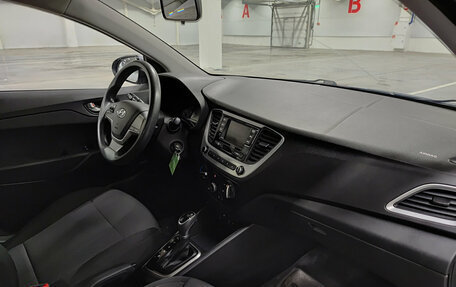 Hyundai Solaris II рестайлинг, 2017 год, 1 370 000 рублей, 13 фотография