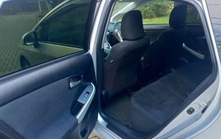 Toyota Prius, 2012 год, 1 150 000 рублей, 8 фотография