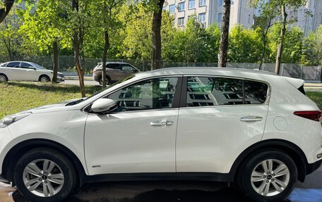 KIA Sportage IV рестайлинг, 2018 год, 2 200 000 рублей, 2 фотография
