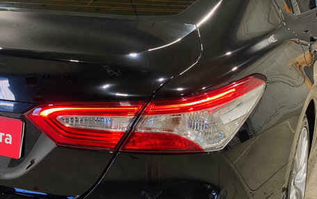Toyota Camry, 2018 год, 2 599 000 рублей, 9 фотография
