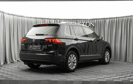 Volkswagen Tiguan II, 2017 год, 2 630 000 рублей, 5 фотография