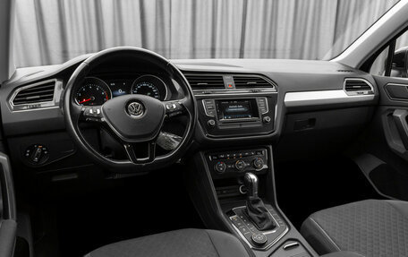Volkswagen Tiguan II, 2017 год, 2 630 000 рублей, 7 фотография