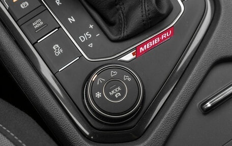 Volkswagen Tiguan II, 2017 год, 2 630 000 рублей, 22 фотография