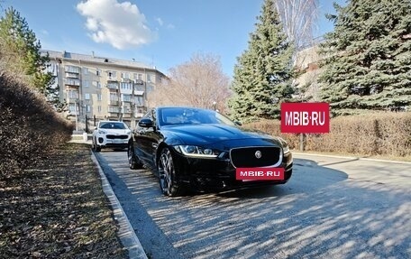Jaguar XE I рестайлинг, 2015 год, 1 850 000 рублей, 9 фотография