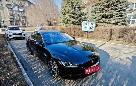 Jaguar XE I рестайлинг, 2015 год, 1 850 000 рублей, 8 фотография
