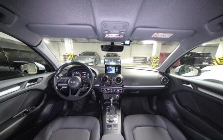 Audi A3, 2018 год, 2 300 000 рублей, 22 фотография
