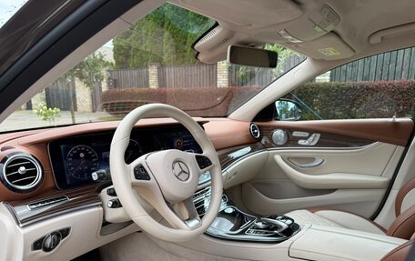 Mercedes-Benz E-Класс, 2017 год, 3 950 000 рублей, 2 фотография