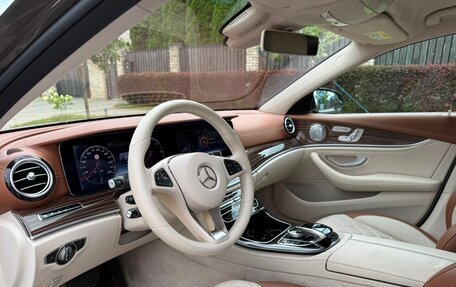 Mercedes-Benz E-Класс, 2017 год, 3 950 000 рублей, 10 фотография