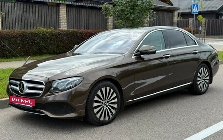 Mercedes-Benz E-Класс, 2017 год, 3 950 000 рублей, 16 фотография
