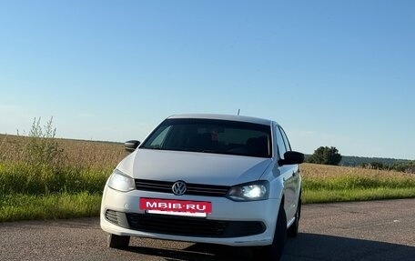 Volkswagen Polo VI (EU Market), 2013 год, 600 000 рублей, 2 фотография
