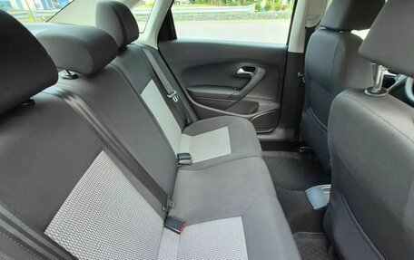 Volkswagen Polo VI (EU Market), 2014 год, 900 000 рублей, 5 фотография