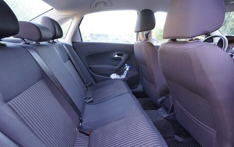 Volkswagen Polo VI (EU Market), 2013 год, 1 050 000 рублей, 16 фотография
