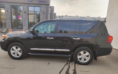 Toyota Land Cruiser 200, 2013 год, 3 650 000 рублей, 2 фотография
