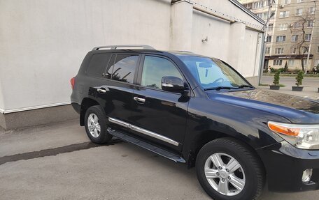 Toyota Land Cruiser 200, 2013 год, 3 650 000 рублей, 3 фотография