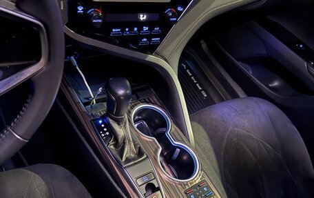 Toyota Camry, 2019 год, 3 200 000 рублей, 10 фотография