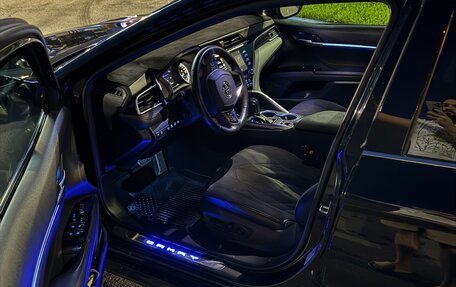 Toyota Camry, 2019 год, 3 200 000 рублей, 7 фотография