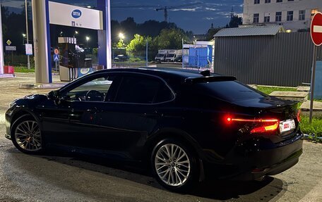 Toyota Camry, 2019 год, 3 200 000 рублей, 6 фотография