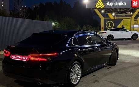 Toyota Camry, 2019 год, 3 200 000 рублей, 3 фотография