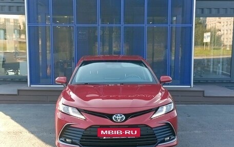 Toyota Camry, 2021 год, 2 999 000 рублей, 2 фотография