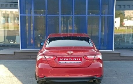 Toyota Camry, 2021 год, 2 999 000 рублей, 6 фотография