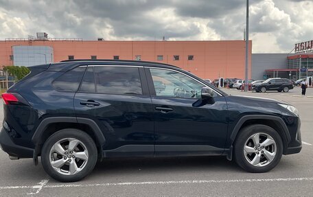 Toyota RAV4, 2019 год, 2 600 000 рублей, 4 фотография