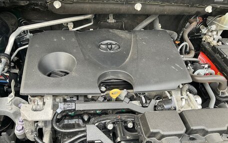 Toyota RAV4, 2019 год, 2 600 000 рублей, 7 фотография