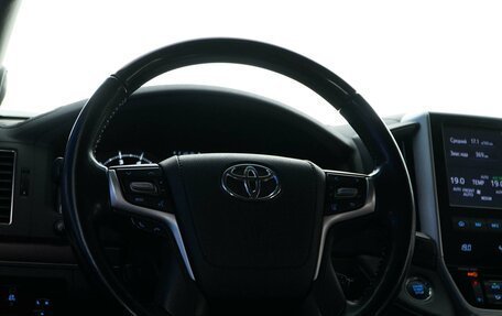 Toyota Land Cruiser 200, 2021 год, 7 725 077 рублей, 13 фотография