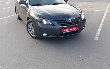 Toyota Camry, 2008 год, 800 000 рублей, 1 фотография