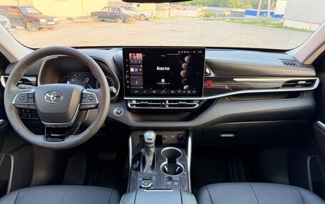 Toyota Highlander, 2026 год, 5 400 000 рублей, 21 фотография