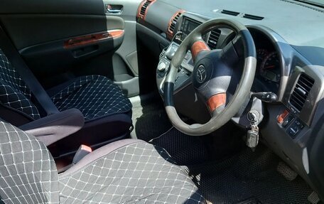 Toyota Wish II, 2003 год, 660 000 рублей, 7 фотография