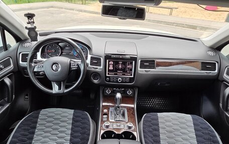 Volkswagen Touareg III, 2013 год, 2 800 000 рублей, 7 фотография