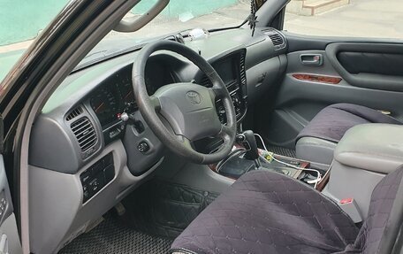Toyota Land Cruiser 100 рестайлинг 2, 1999 год, 1 750 000 рублей, 3 фотография