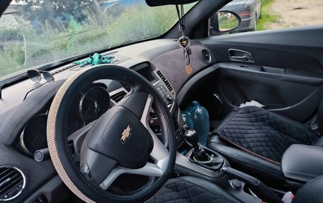 Chevrolet Cruze II, 2010 год, 575 000 рублей, 4 фотография