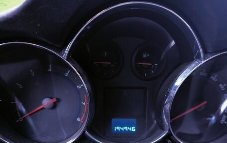 Chevrolet Cruze II, 2010 год, 575 000 рублей, 7 фотография