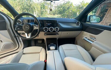 Mercedes-Benz EQA, 2022 год, 3 000 000 рублей, 5 фотография