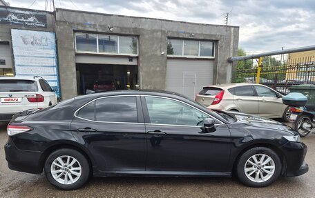 Toyota Camry, 2018 год, 1 860 000 рублей, 3 фотография