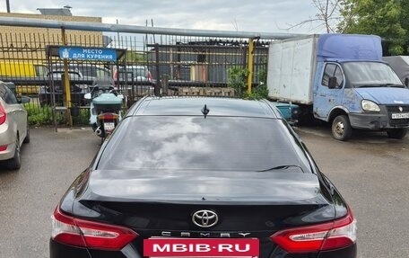 Toyota Camry, 2018 год, 1 860 000 рублей, 4 фотография