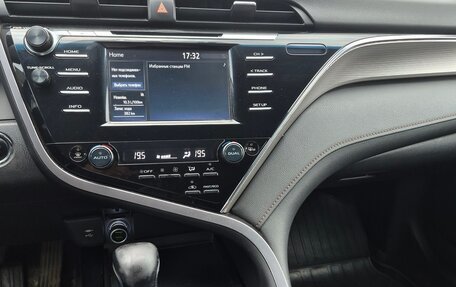 Toyota Camry, 2018 год, 1 860 000 рублей, 17 фотография