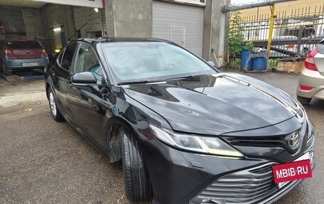 Toyota Camry, 2018 год, 1 860 000 рублей, 19 фотография