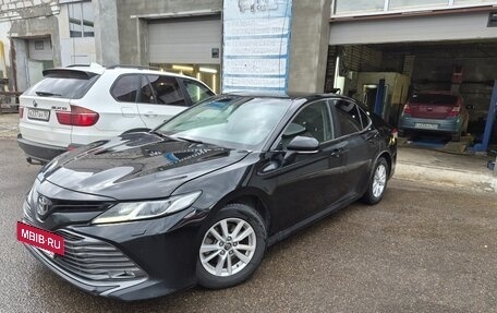 Toyota Camry, 2018 год, 1 860 000 рублей, 20 фотография