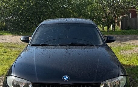 BMW 1 серия, 2009 год, 700 000 рублей, 3 фотография