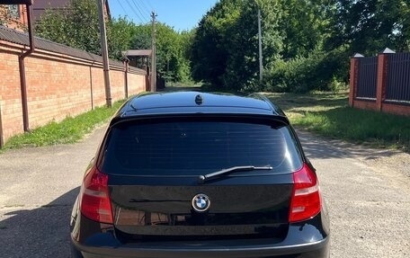 BMW 1 серия, 2009 год, 700 000 рублей, 12 фотография