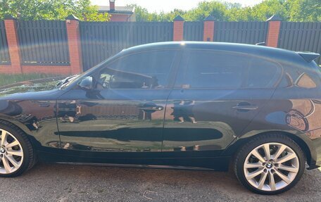 BMW 1 серия, 2009 год, 700 000 рублей, 16 фотография