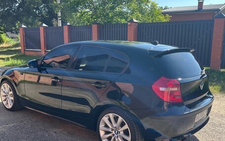 BMW 1 серия, 2009 год, 700 000 рублей, 15 фотография