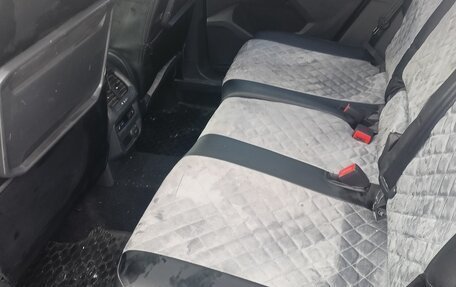 Volkswagen Tiguan II, 2018 год, 1 950 000 рублей, 5 фотография