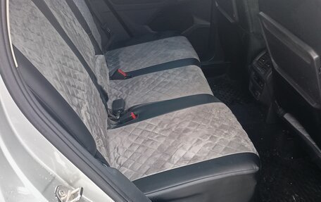 Volkswagen Tiguan II, 2018 год, 1 950 000 рублей, 26 фотография