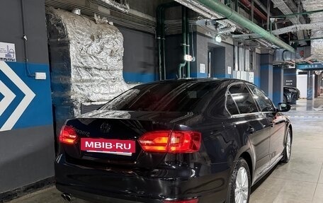 Volkswagen Jetta VI, 2013 год, 1 075 000 рублей, 5 фотография