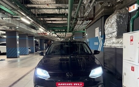 Volkswagen Jetta VI, 2013 год, 1 075 000 рублей, 3 фотография
