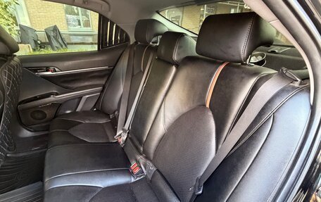 Toyota Camry, 2019 год, 2 600 000 рублей, 8 фотография