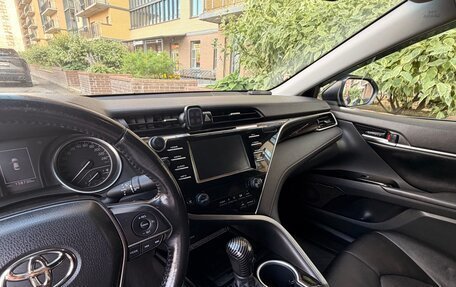 Toyota Camry, 2019 год, 2 600 000 рублей, 11 фотография